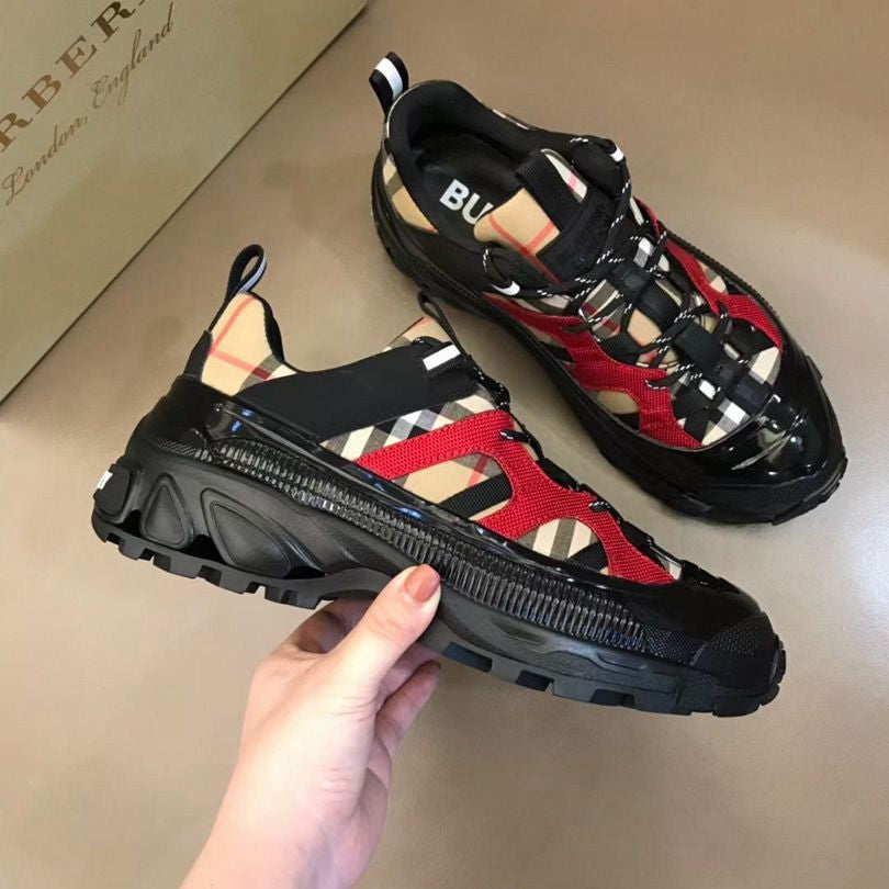 BURBERRY BLACK & BEIGE ARTHUR SNEAKERS