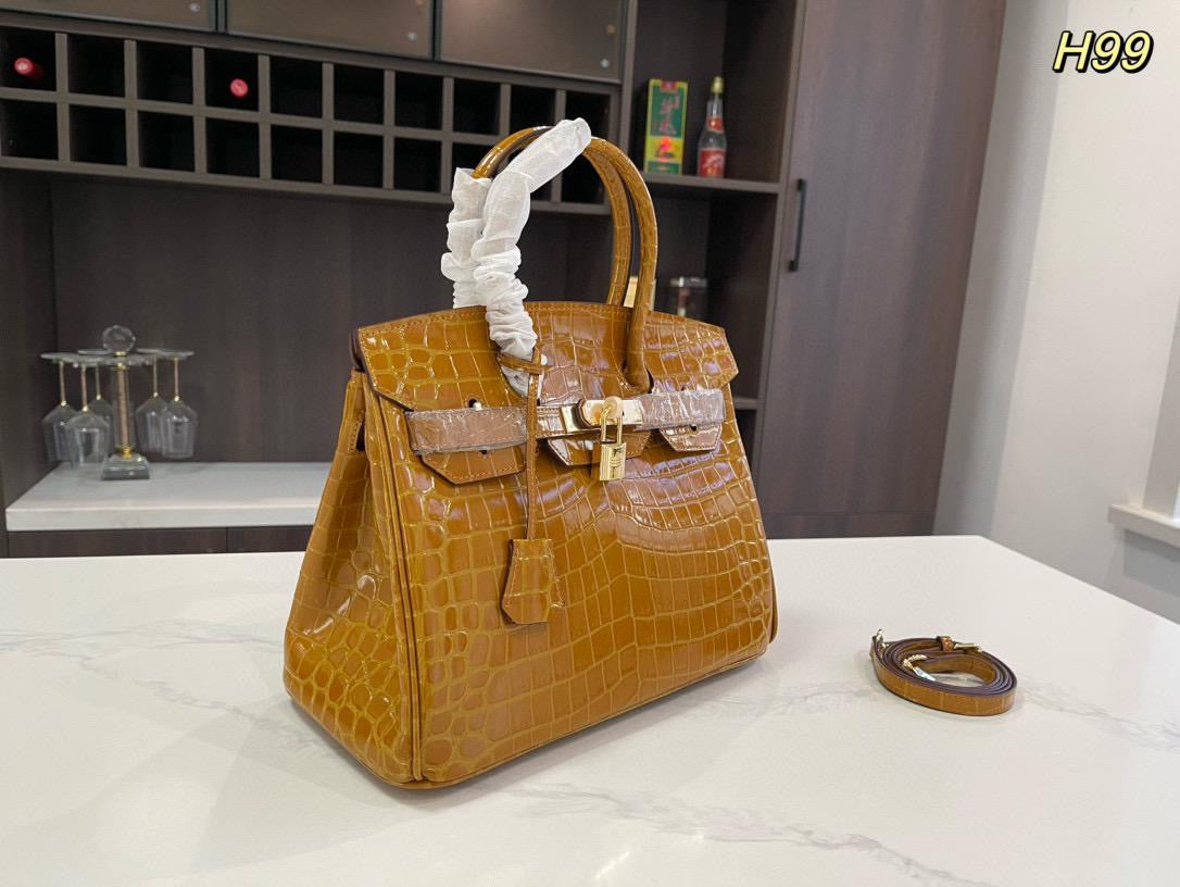 HERMES 
Epsom BIRKIN 30 Gold